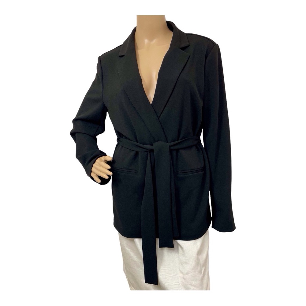 Forever 21 Women's Black Belt-tie Blazer, M